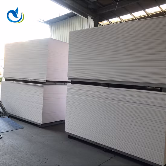 Tablero impermeable blanco de la espuma del PVC de los productos plásticos para los muebles del hogar del gabinete de cocina